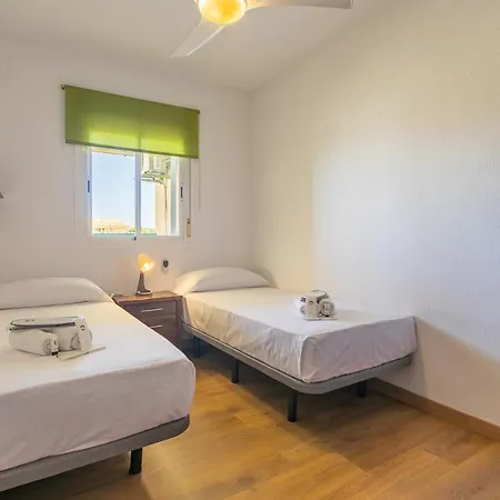 Apartamento El Pinillo 托雷莫利诺斯