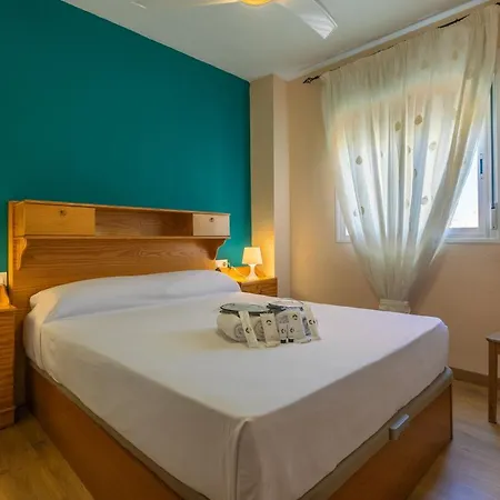 Apartamento El Pinillo 公寓 托雷莫利诺斯
